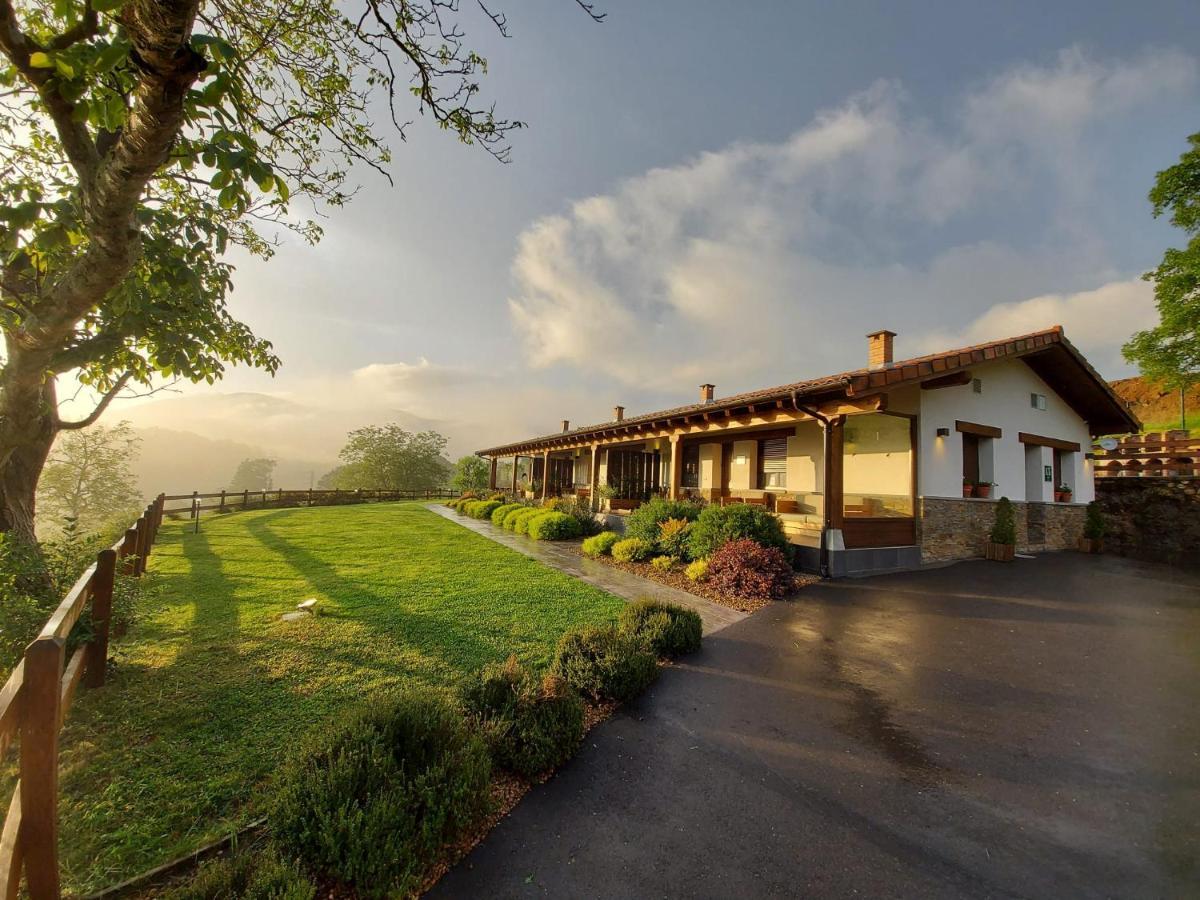 Fuente El Gueeyu Apartment Cangas de Onis Bagian luar foto