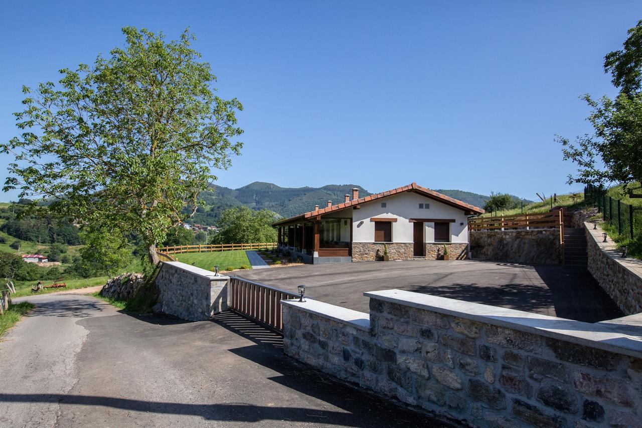 Fuente El Gueeyu Apartment Cangas de Onis Bagian luar foto