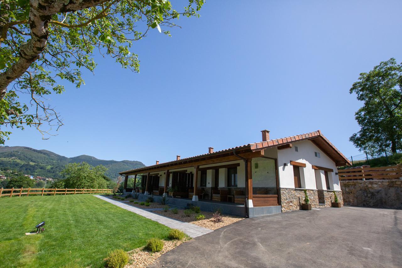 Fuente El Gueeyu Apartment Cangas de Onis Bagian luar foto